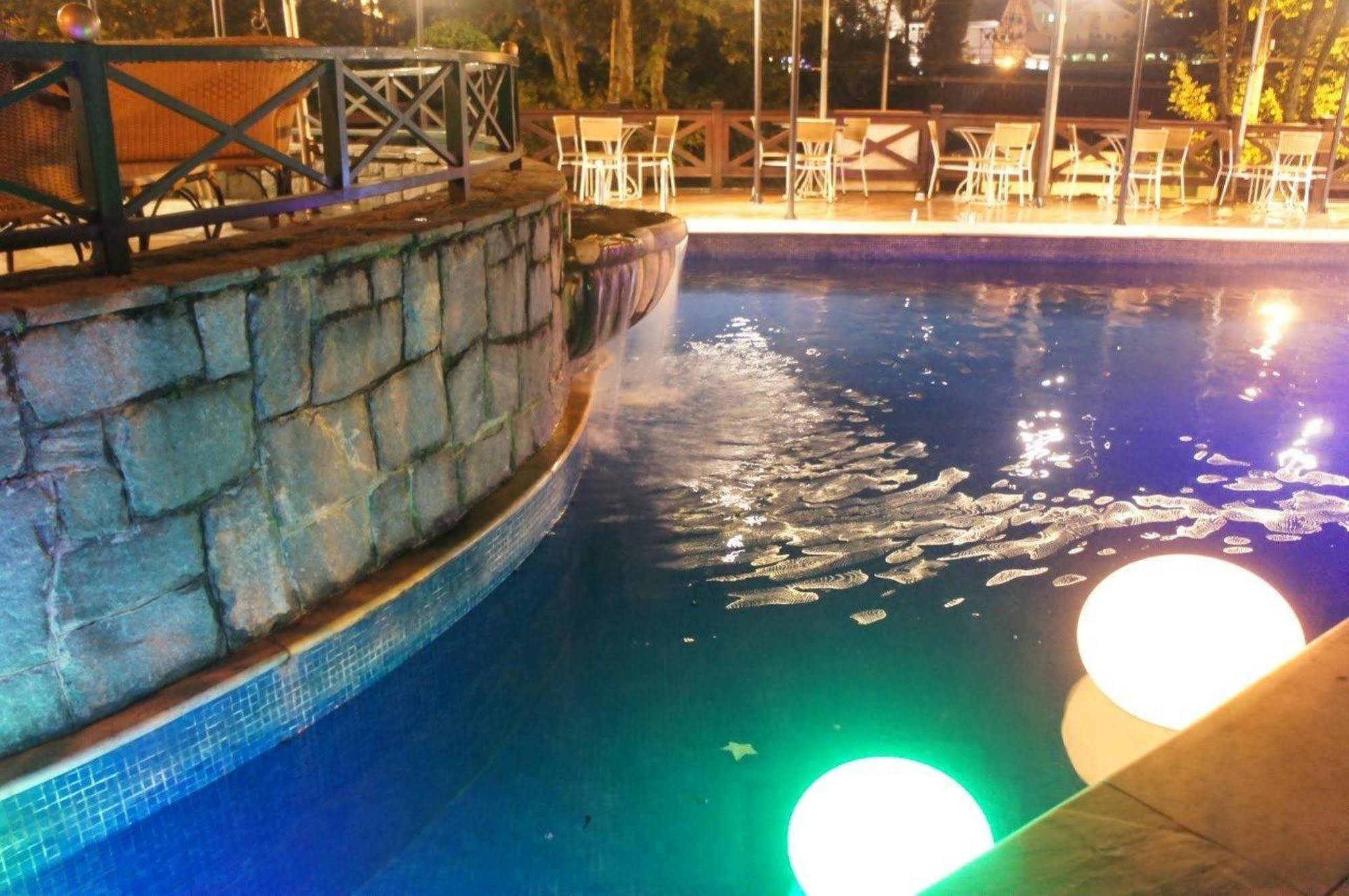 Hotel Frontenac Campos do Jordão Екстериор снимка